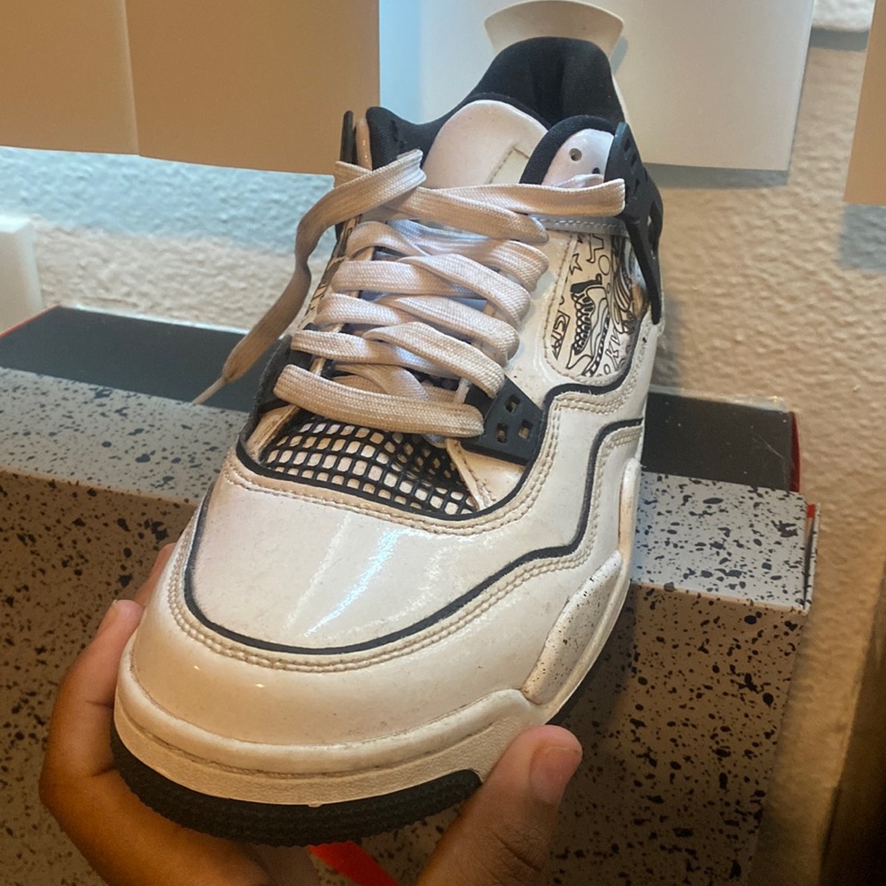 Jordan 4